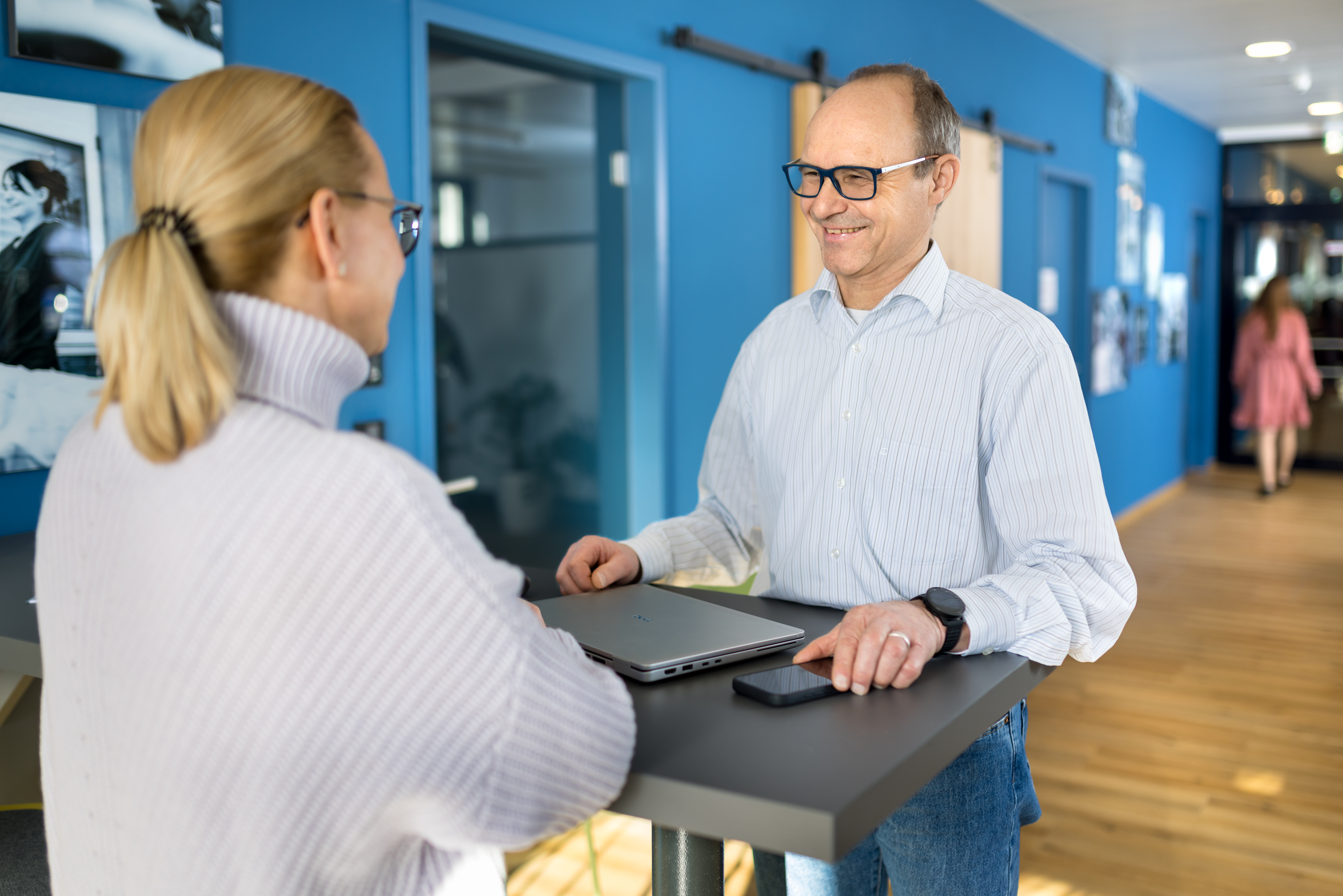 Sana Management Service Mitarbeiter in der Besprechung