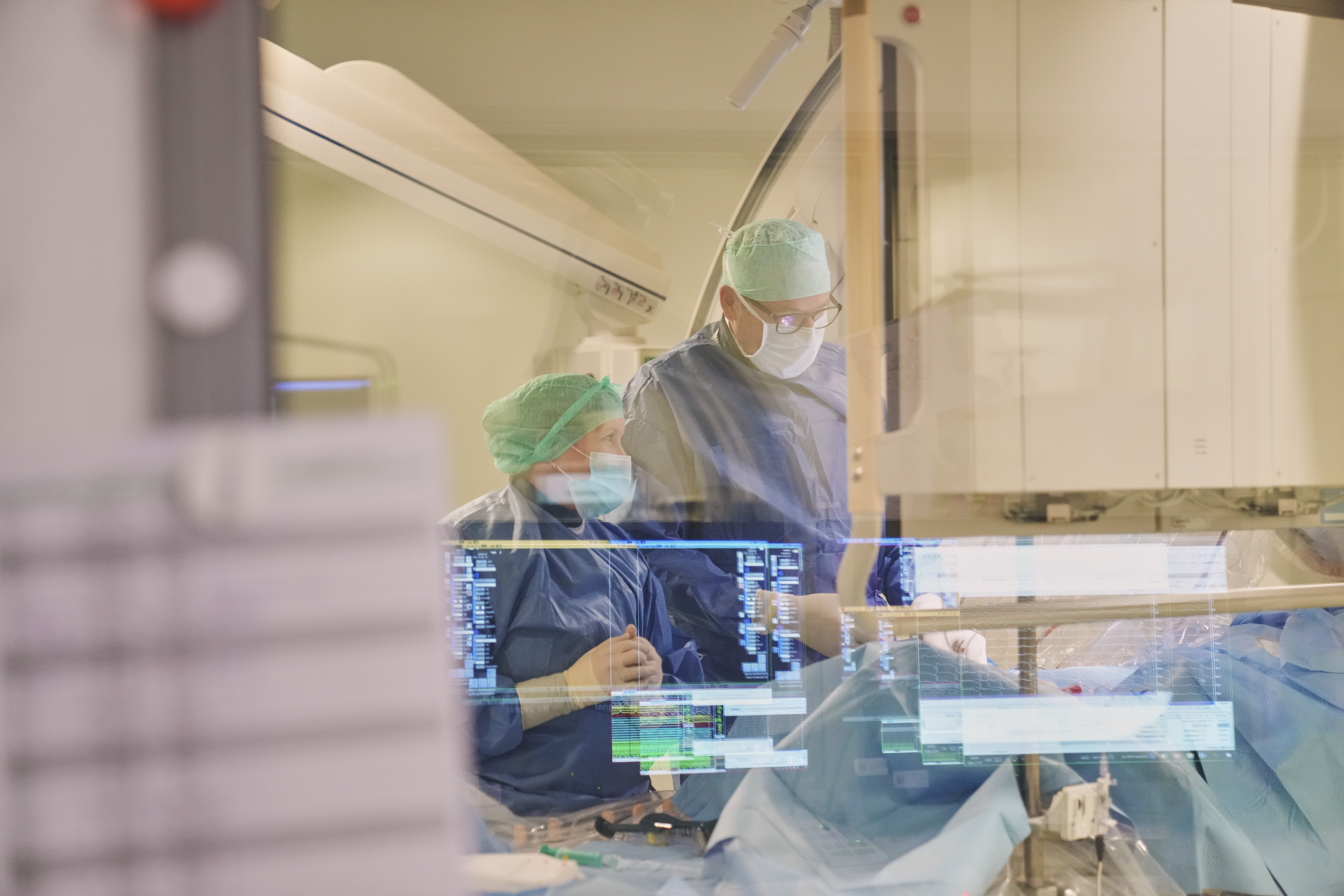 Herzchirurg führt Operation mit OTA durch