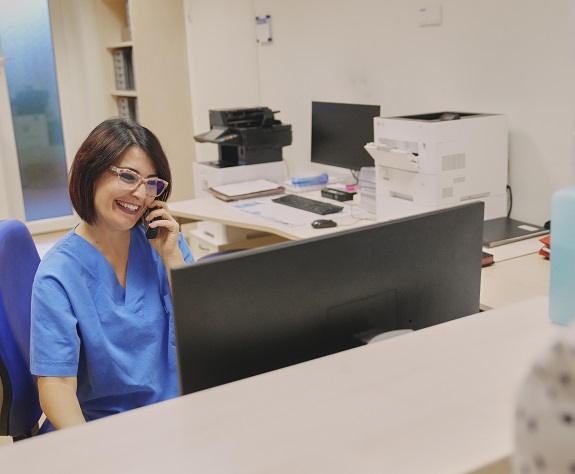 Medizinische Fachangestellte bei der Arbeit