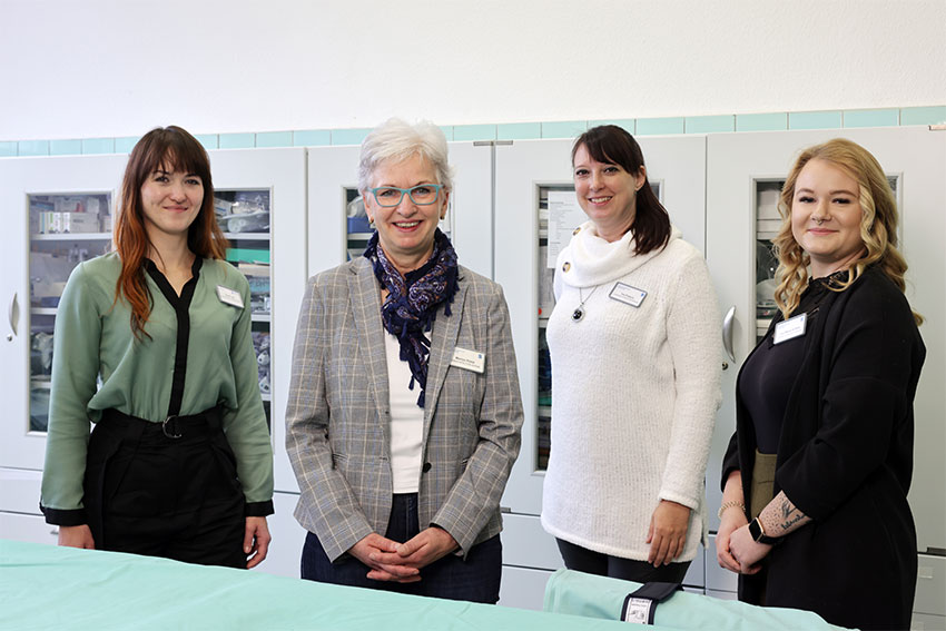 Team - Schule für Operationstechnische und Anästhesietechnische Assistenz Teambild - Schule für Operationstechnische und Anästhesietechnische Assistenz