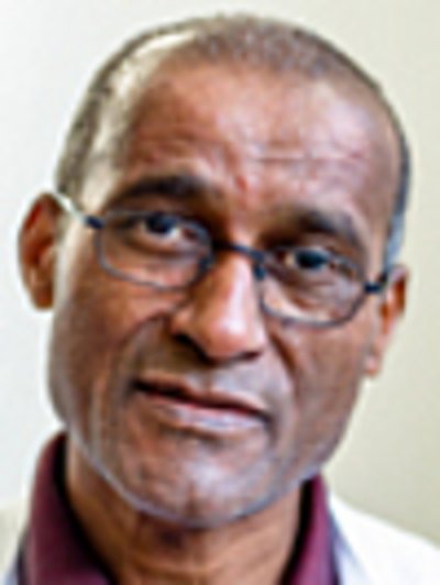 Yohannes Menedo, Kinderarztpraxis Borna