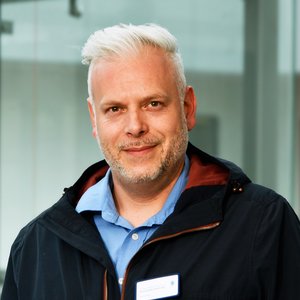 Portraitbild von Daniel Iglesia Hermans, Betriebsratvorsitzender am Sana-Klinikum Remscheid