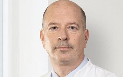 Porträtfoto Dr. Marc Goebel, Chefarzt, Facharzt für Chirurgie, Unfallchirurgie und Sportmedizin am Sana Krankenhaus Hürth 