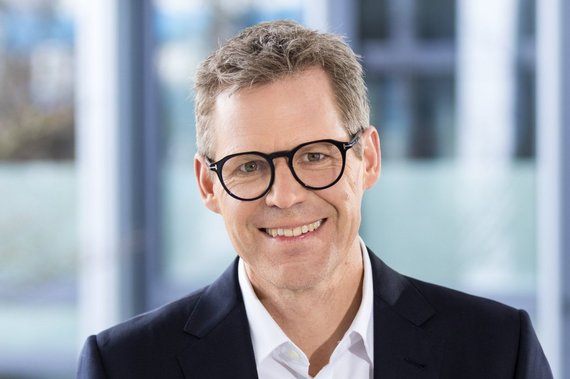 Porträt-Foto von Dr. Ralph Wiechers, CPO der Sana Kliniken AG