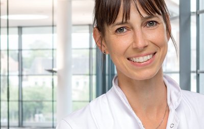  Dr. med. Iris Nébor