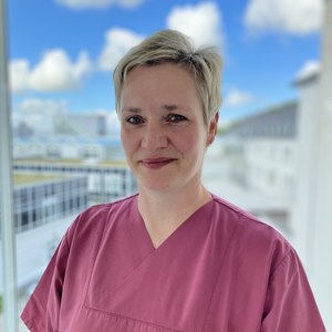 Porträtfoto von Kerstin Daase; Stellv. Leiterin der Physiotherapie im Sana-Krankenhaus Rügen 