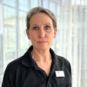 Portraitfoto von Barbara Wittine, Zertifizierte Handtherapeutin DAHTH und Ergotherapeutin des Zentrum für Gesundheit und Fitness am Karl-Olga-Krankenhaus