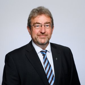 Dr. Christian Mayr, Prokurist Sana Management Service GmbH