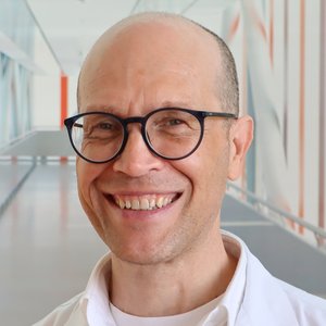 Portraitfoto von Dr. phil. nat. Ernst Reitsamer