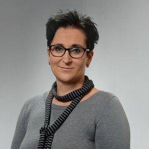 Porträtfoto von Ivonne Bauer, Pflegedientleitung von Haus 3 des Altenpflegeheims Klegasse in Wurzen