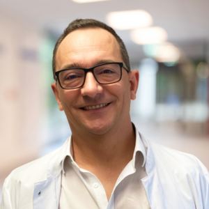 Porträtfoto Dr. med. Thomas Becher, Dipl.-Heilpädagoge, Gestalt - Psychotherapeut Facharzt für Kinder- und Jugendmedizin