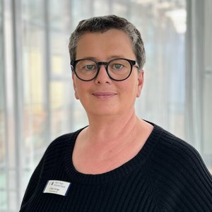 Portraitfoto von Lidija Gorgs, Mitarbeiterin im Sozialdienst im Karl-Olga-Krankenhaus
