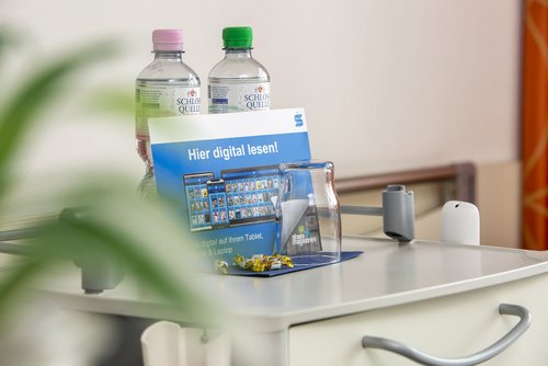Im Sana-Krankenhaus Hürth gibt es ein große Auswahl an digitalen Zeitschriften und Zeitungen (Foto: Stephan Hubrich)