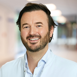 Porträtfoto Priv.-Doz. Dr. med. Andreas Wolter, Leitender Arzt Zentrum für Transgenderchirurgie, Postbariatrische Chirurgie und Liposuktion am Sana Klinikum Gerresheim 