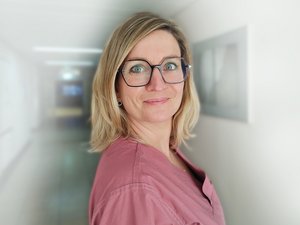 Dr. med. Julia Klyszcz Fachärztin für Gynäkologie und Geburtshilfe Schwerpunkt: Spezielle Geburtshilfe und Perinatalmedizin