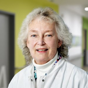 Dr. Barbara Brosius