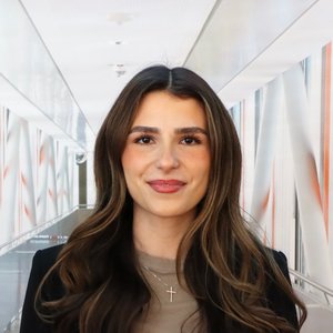 Portrait von India Özer