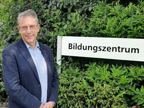 Christian Jonda ist Leiter des Bildungszentrums im Sana-Klinikum Remscheid. (Foto: Sandra Lopez Bravo)