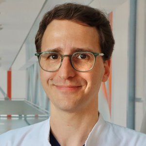 Portraitfoto von Dr. med. Johannes Gehrig