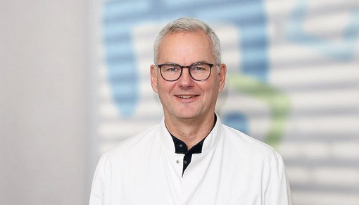 Porträtfoto von Chefarzt Dr. med. Olaf Pridöhl, Facharzt für Chirurgie, Viszeralchirurgie, Spezielle Viszeralchirurgie