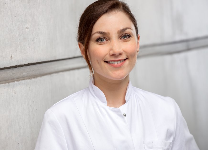Dr. Raya Isaev