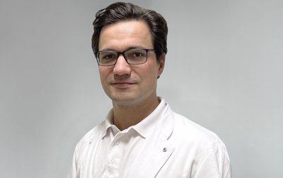 Porträtfoto von  Dr. med. Richard Tobias Linke, Chefarzt für Orthopädie, Traumatologie und Handchirurgie