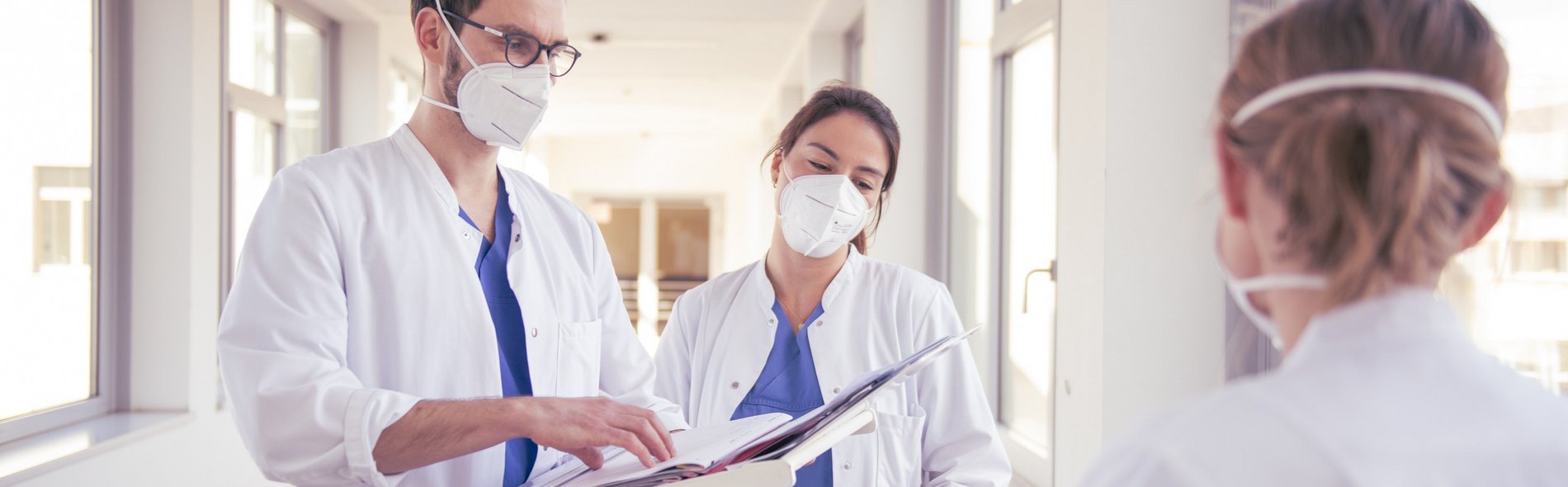 Ärzte der Sana Kliniken Leipziger Land und Zuweiser im Gespräch