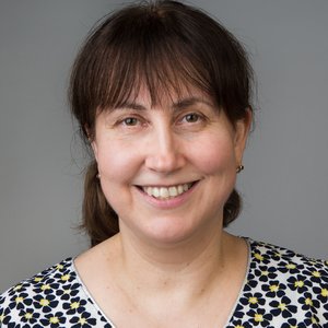Dr. Jeannette Molnar