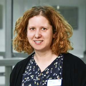 Porträtfoto von Miriam Völpel, Sekretärin der Adipositaschirurgie am Sana-Klinikum Remscheid