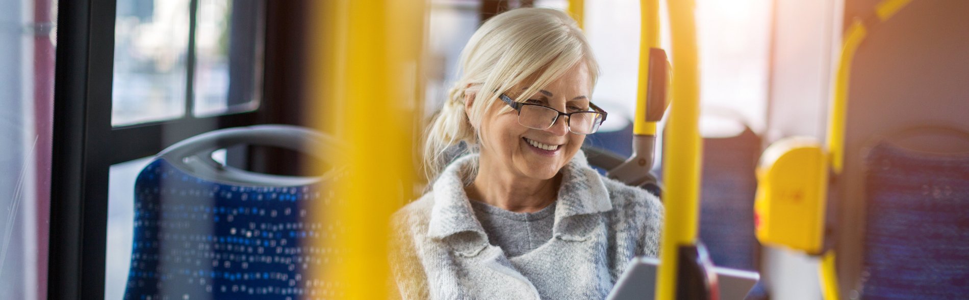 Frau im Bus