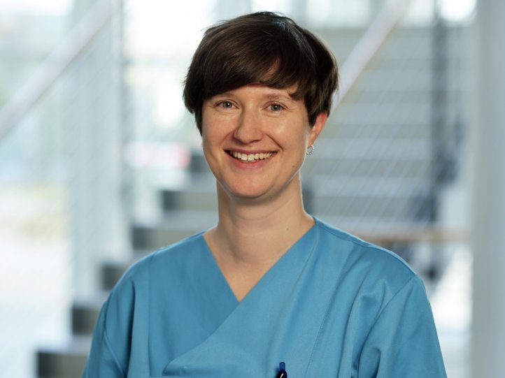 Porträtfoto Dr. Carolin Stegemann, Chefärztin der Klinik für Kinder- und Jugendmedizin der Sana Kliniken Niederlausitz in Lauchhammer