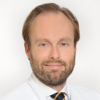 Porträt von Dr. med. Alexander Franck, Facharzt für Orthopädie und Unfallchirurgie am MVZ Coburg.