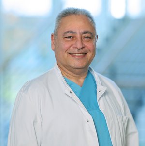 Maher El-Kaissi, Chefarzt Gynäkologie und Geburtshilfe der Sana Kliniken Niederlausitz, Porträt