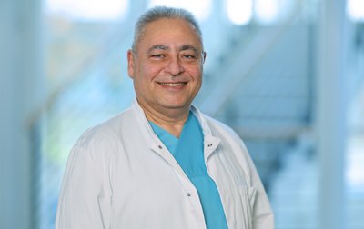 Maher El-Kaissi, Chefarzt Gynäkologie und Geburtshilfe der Sana Kliniken Niederlausitz, Porträt