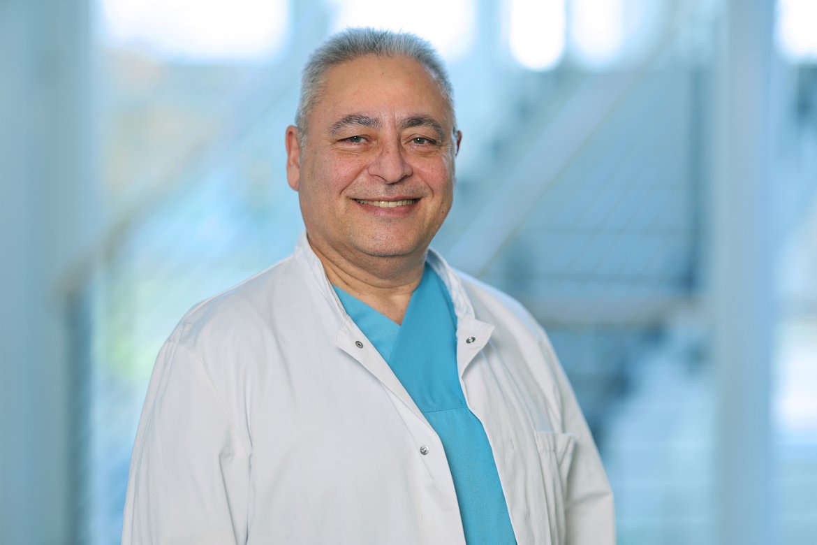 Maher El-Kaissi, Chefarzt Gynäkologie und Geburtshilfe der Sana Kliniken Niederlausitz, Porträt