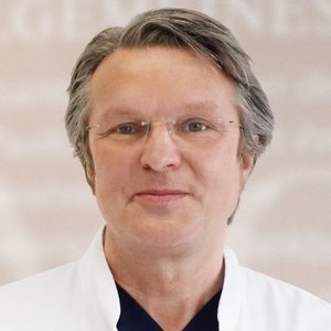 Dr. med. Tobias Noll