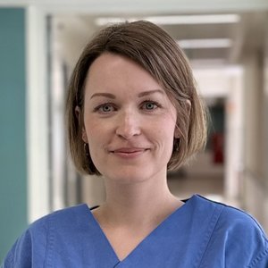 Porträtfoto von Svenja Friebel, Oberärztin der Klinik für Neonatologie und Pädiatrie der Regio Kliniken