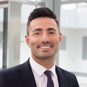 Samet Akcamuz, Klinikmanager