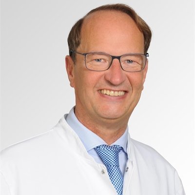 PD Dr. med. habil. Marcus Thieme Porträt von PD Dr. med. habil. Marcus Thieme, Chefarzt der Gefäßmedizin, Facharzt für Innere Medizin und Angiologie am Sana Klinikum Coburg der Sana Kliniken Oberfranken.