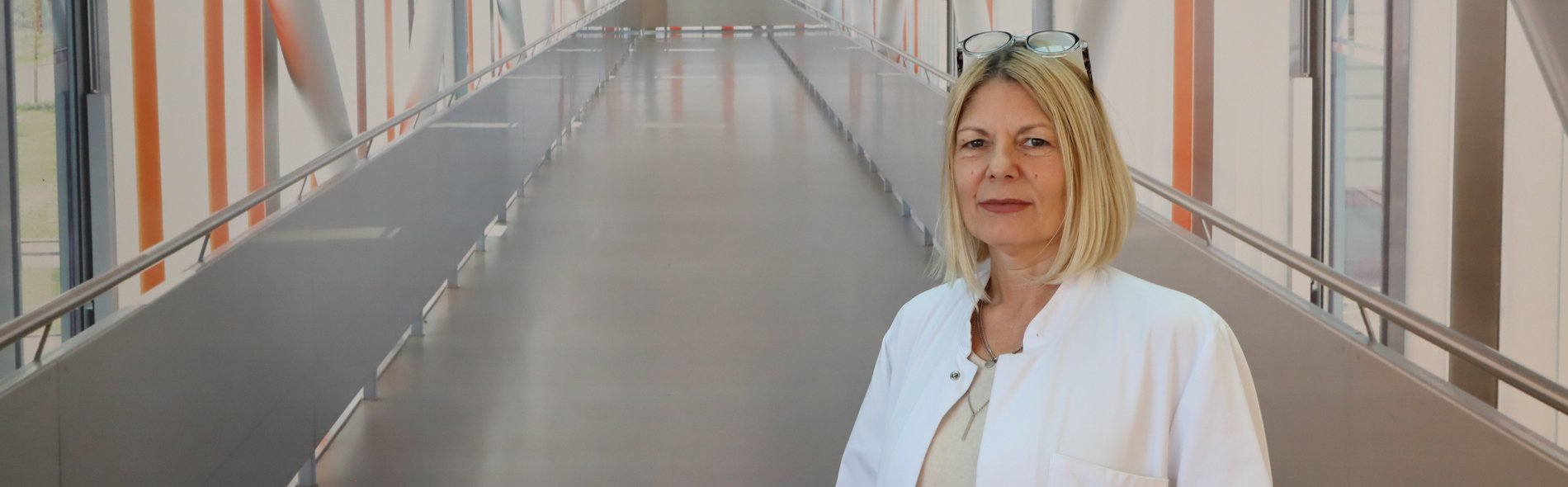 Dr. medic. (Univ. Bukarest) Vanessa Tirneci, Fachärztin für Angiologie