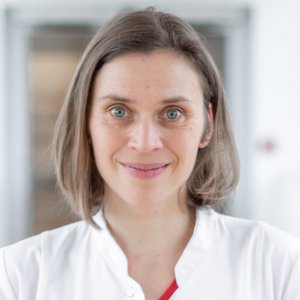 Dr. med. Jana Schönbach