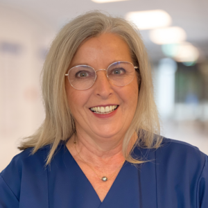 Porträtfoto Barbara Graf, Krankenpflegerin Endoskopie am Sana Krankenhaus Benrath
