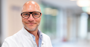 Porträtfoto Dr. med. Carl Kolvenbach, Facharzt für Orthopädie und Unfallchirurgie, Spezielle Unfallchirurgie am Sana Krankenhaus Benrath
