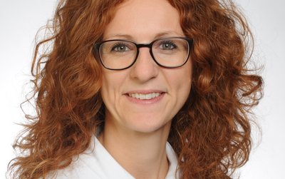Porträt von Dr. med. Franziska Groenen, Chefärztin Zentrale Notaufnahme am Klinikum Coburg der Sana Kliniken Oberfranken.