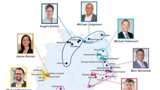 Eine Deutschland-Karte, auf der die Clustern der Sana und ihre Cluster-Geschäftsführer markiert sind.
