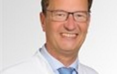 Porträt von Priv.-Doz. Dr. med. habil. Marcus Thieme, Chefarzt Klinik für Gefäßmedizin am Klinikum Coburg der Sana Kliniken Oberfranken.