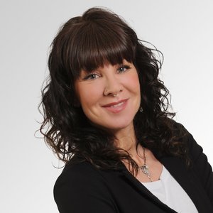 Portrtätaufnahme von Stephanie Schoen