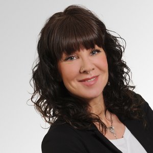 Portrtätaufnahme von Stephanie Schoen