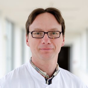 Dr. med. Jochen Helm