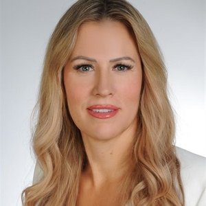 Porträt von Andrea Beitzinger, Chefapothekerin Qualitätssicherung am Sana Klinikum Coburg der Sana Kliniken Oberfranken